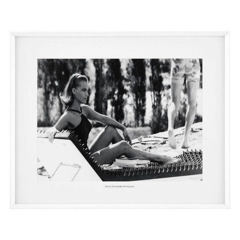 Постер Romy Schneider at the Pool от EICHHOLTZ, EH.PCT.ACC.1258